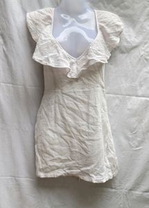 21T. CUTE OFF WHITE TOP