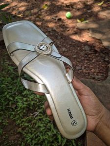Stylish Silver flats from max