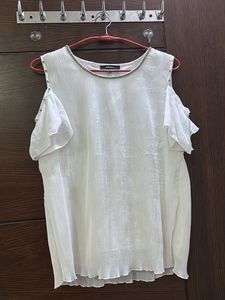 Elegant White Cold Shoulder Top