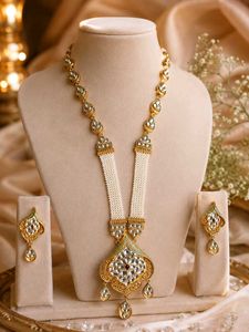 Elegant Pearl & Kundan Necklace Set