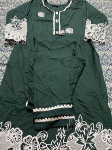 Elegant Green Embroidered Kurta