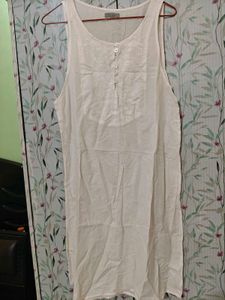 Elegant White Embroidered Kurta