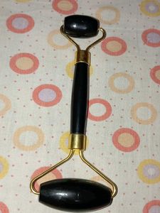 Black Facial Roller