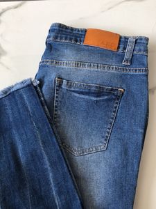 AJIO Women Mid Rise Jeans