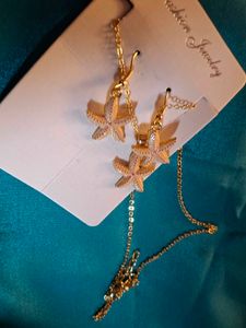 Starfish Necklace and Earrings Set