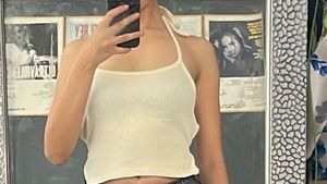 Ribbed White Crop Top backless