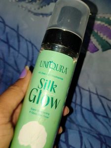 Uniqura Silk Glow Face Toner