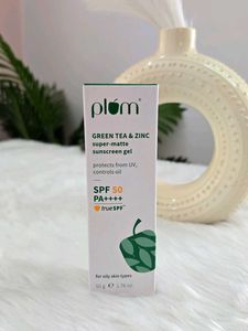 Plum Green Tea & Zinc Sunscreen Gel