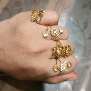 Set of 4 Gold-Tone Rings