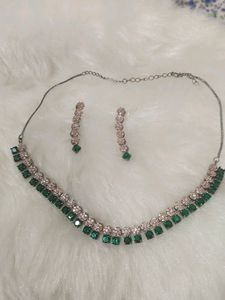 Emerald Diamond Set