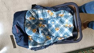 Mee- Mee 3 In 1 Carry, Rocking And Feeding Chair
