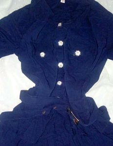 Chic Navy Button-Down ruffle top with belt 🦋