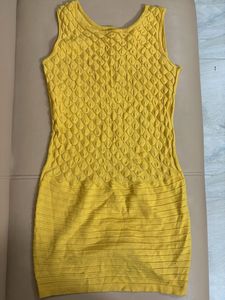 Yellow Textured Sleeveless knitted top