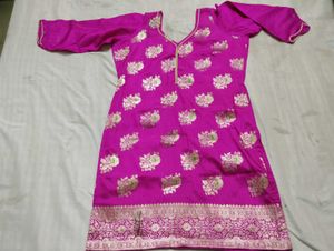 Beautiful Pink Brocade Kurta