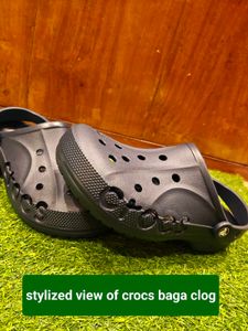 Crocs mens UK8 Baya clogs