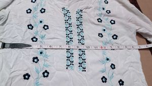 Floral Embroidered Tunic Top