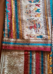 Exquisite Ethnic motifs Paithani Silk Saree