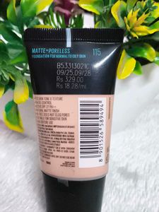 Maybelline New York Liquid Foundation, Matte &amp; Por