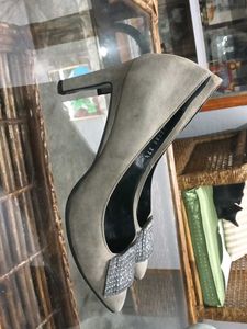 Elegant Heels with Rhinestone Detail
