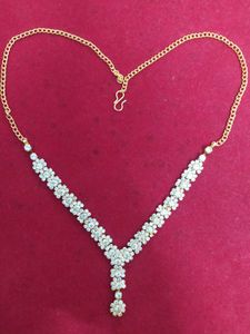 Stunning Crystal Necklace and Earring Set