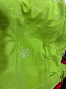 Elegant Green Saree - Classic Style