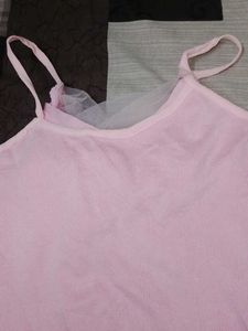 sleeveless top