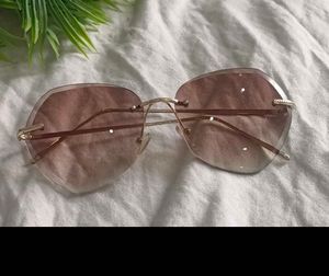 Chic Pink Cat-Eye Sunglasses combo glasses