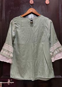 Light Green Elegant Embroidered Kurta
