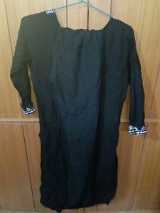 Black Embroidered Kurta