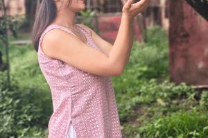 Stylish Sleeveless Kurti