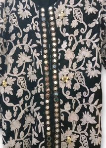 Elegant Black &amp; White Embroidered Kurta Set