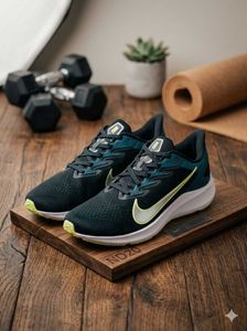 Nike Revolution LO7 Running Shoes