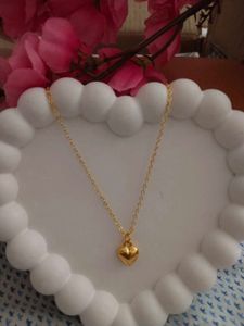 ✨NEW Gold Heart Necklace✨ SMALL BUSINESS OWNER