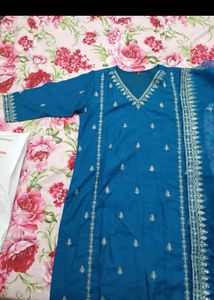 Beautiful Teal Embroidered Kurta Set (XXL)