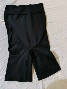 Black High-Waisted Shaping Shorts