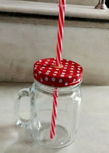 2 pieces glass bottles
