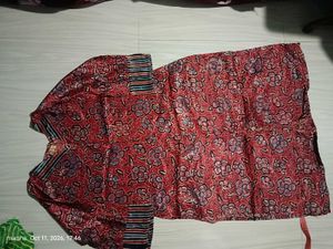 Chic Red Floral Kurti