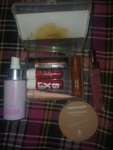makeup kit with bag