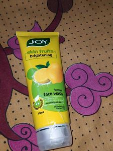 Joy Skin Fruits Lemon Face Wash