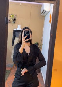 Chic Black Ruffled Top
