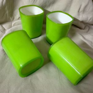 Set of 4 Modern Green Glasses