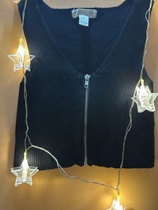 Forever New Woollen Good Condition Crop Top