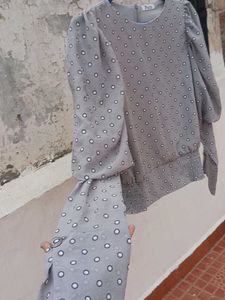 Elegant Grey Blouse with Circle Print