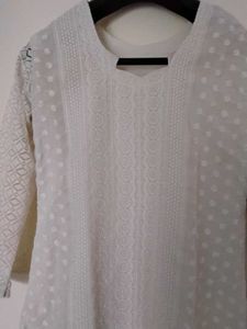Elegant White Chikankari Kurta