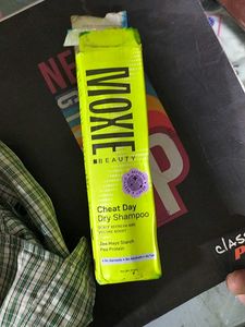 MOXIE Cheat Day Dry Shampoo
