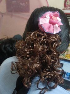 bun with hair pin