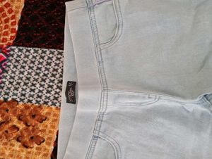 Light Wash Relaxed Fit Jeans