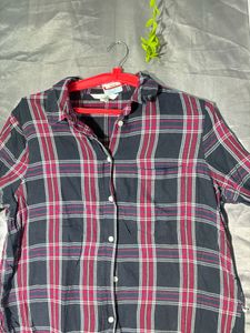 H&amp;M Classic Plaid Button-Up Shirt
