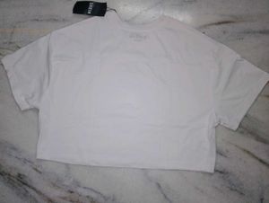 Cute White Cropped T-Shirt "Darling"