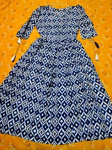Stylish Blue &amp; White Kurta